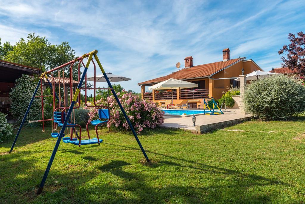 Вилла Hacienda Rosemary Muntic Экстерьер фото