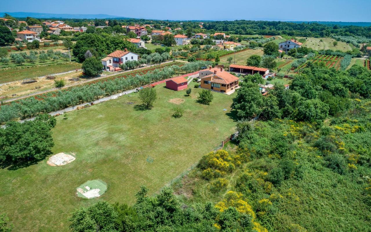 Вилла Hacienda Rosemary Muntic Экстерьер фото