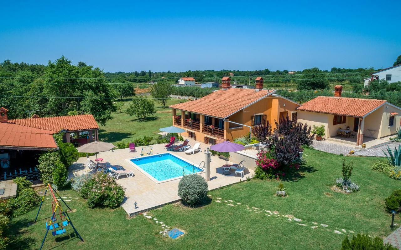 Вилла Hacienda Rosemary Muntic Экстерьер фото